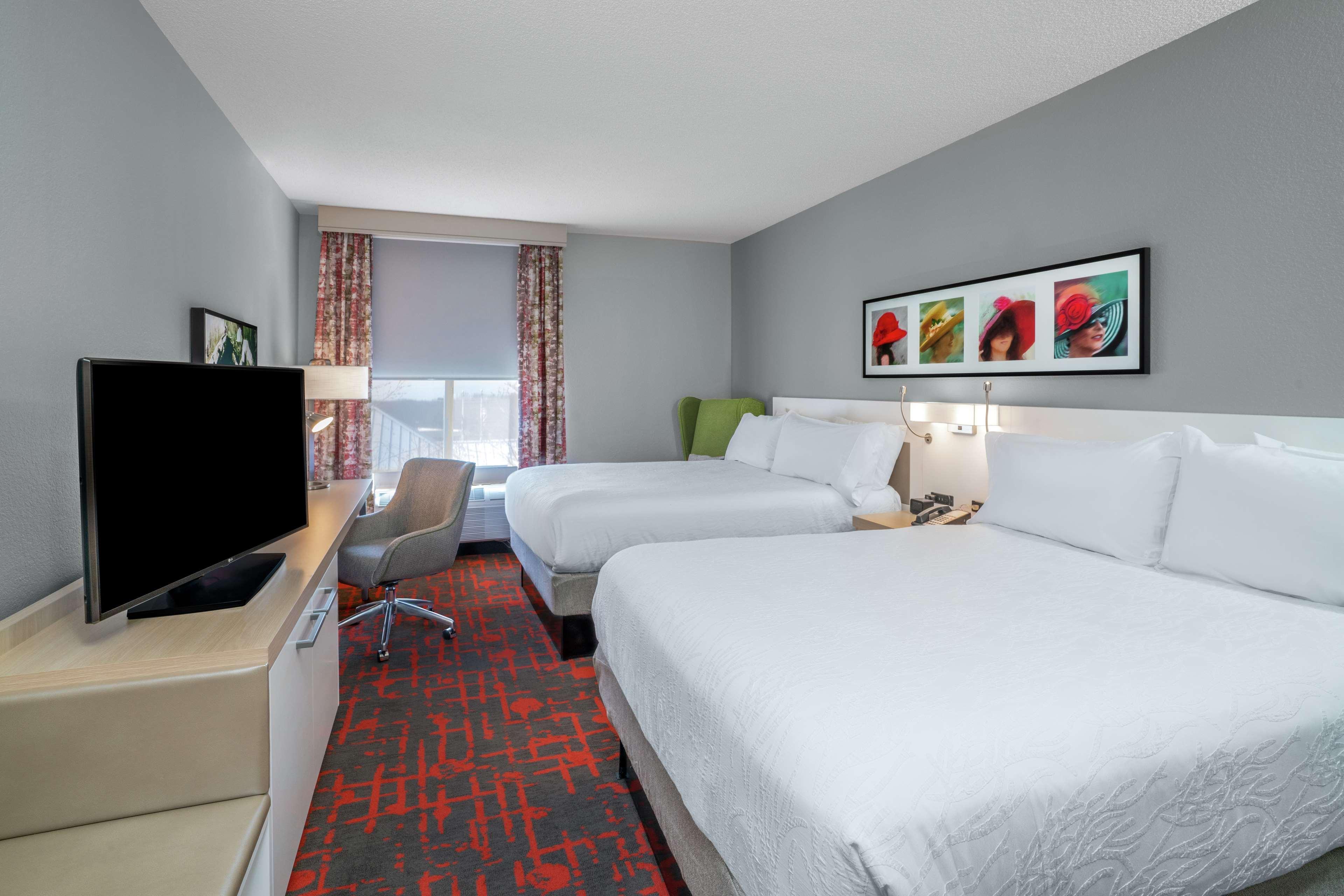 Hilton Garden Inn Louisville East Buitenkant foto