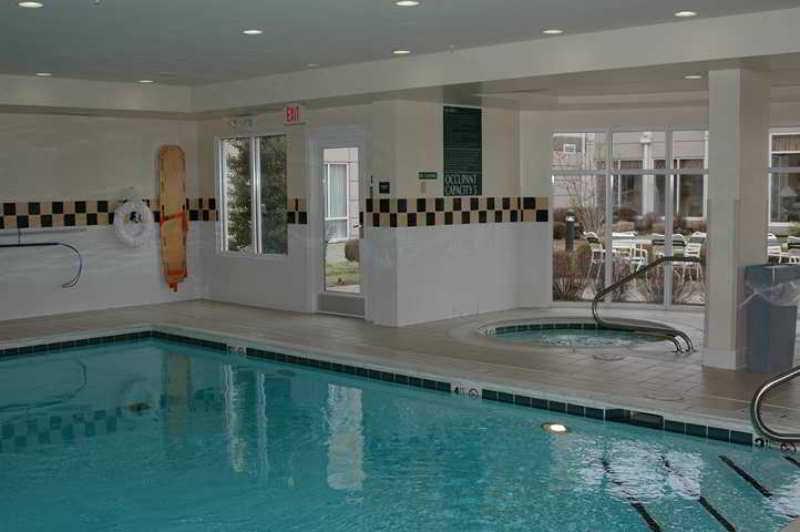 Hilton Garden Inn Louisville East Buitenkant foto