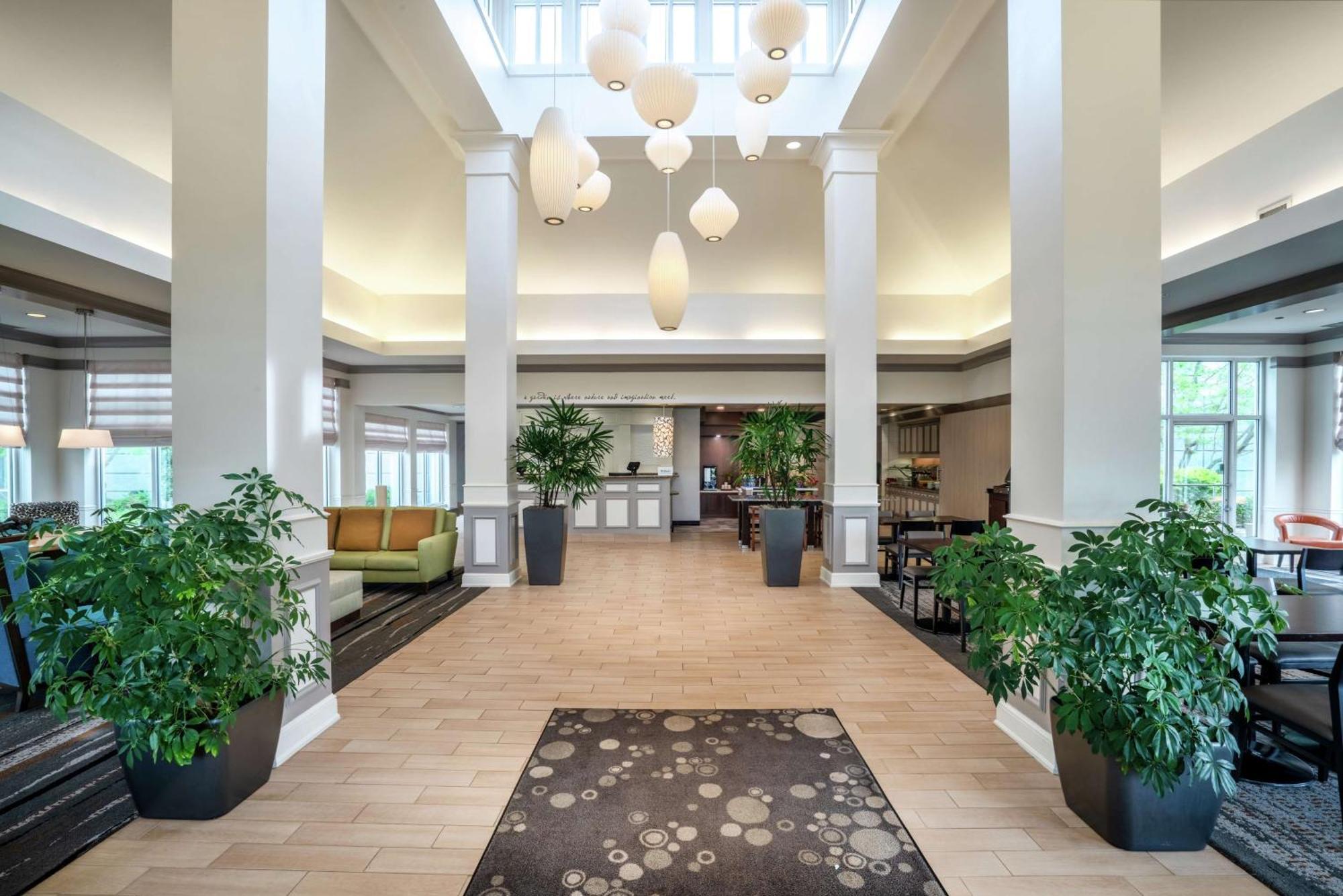 Hilton Garden Inn Louisville East Buitenkant foto